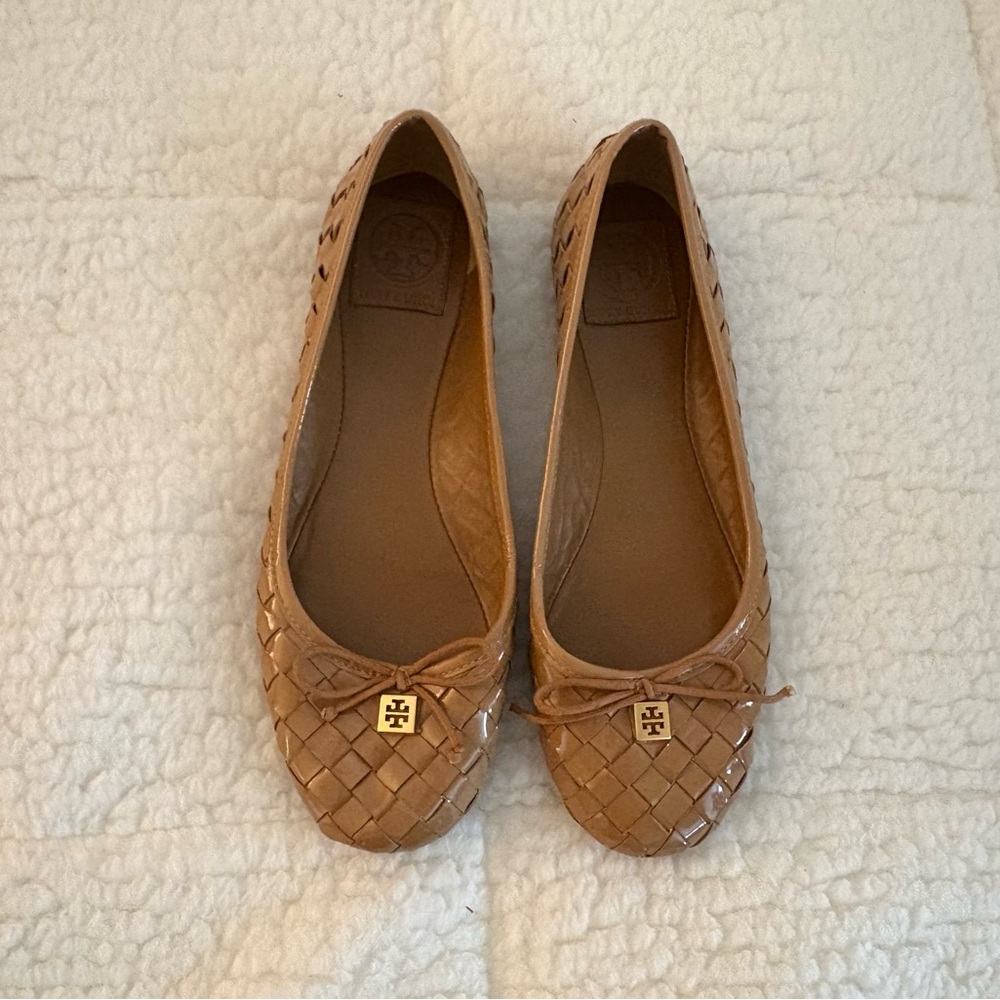 Tory Burch Prescot Sand Woven Patent Leather Flats